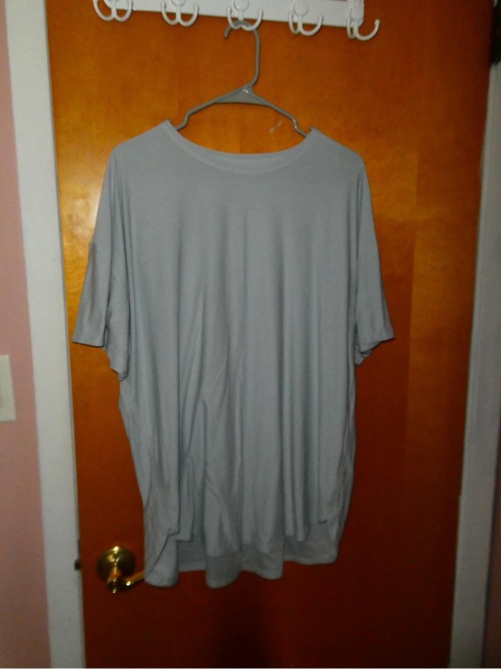 Old Navy Light Gray Short Sleeve Crew Neck Tee
